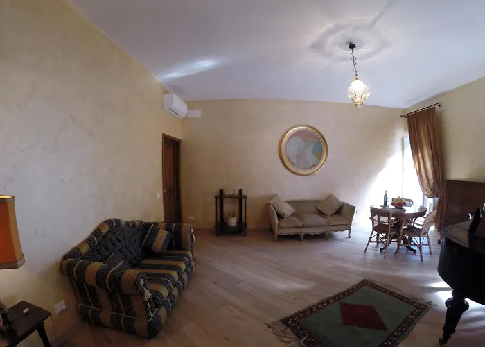 Pantheon Old Suite